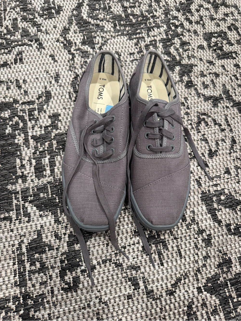 TOMS Men’s Gray Canvas Lace-Up Sneakers